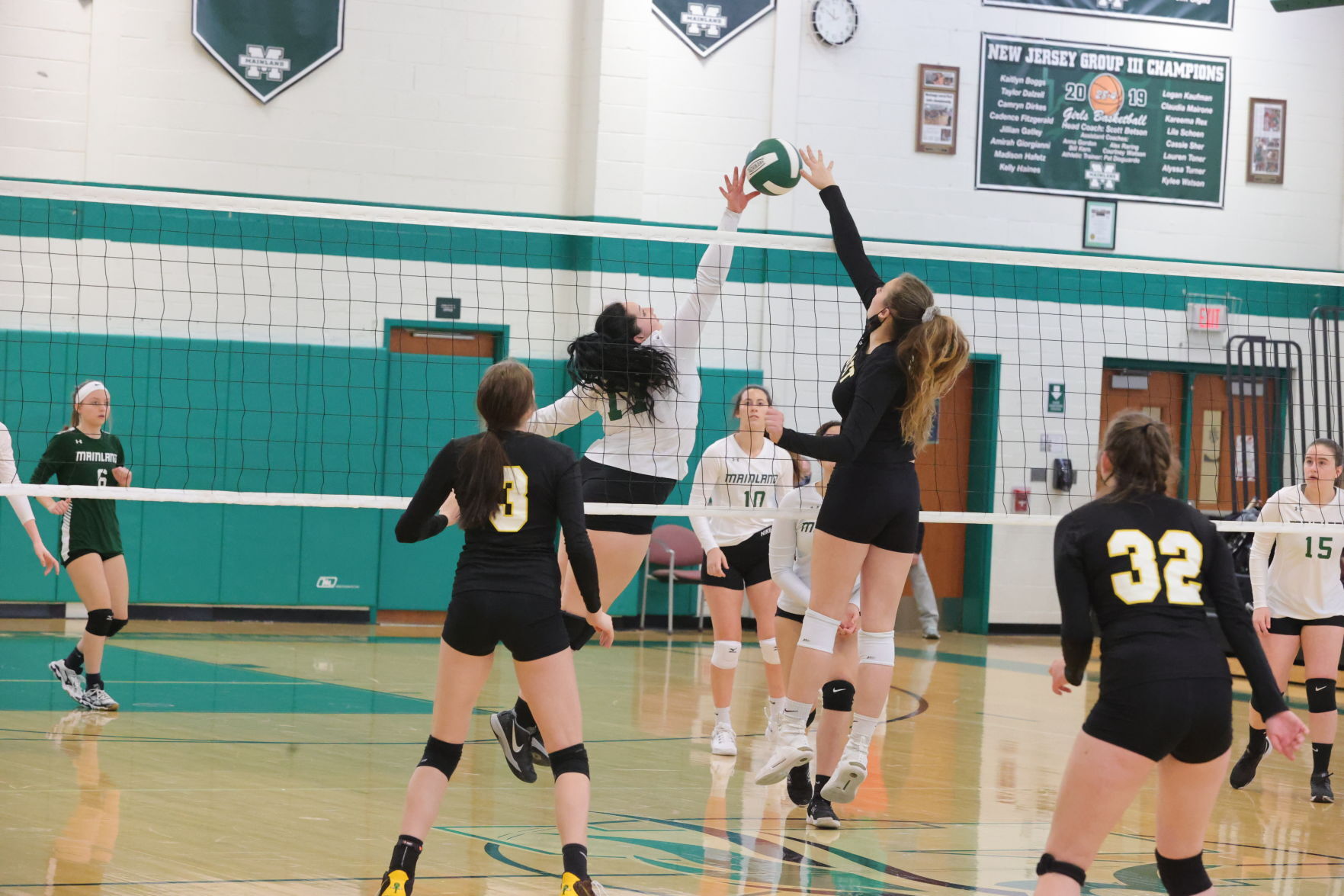 Mainland vs ACIT volleyball